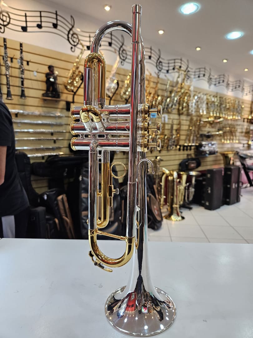 Trompete sib prata com voltas ouro – Weril ET 1071 – FÁ-SOL-LÁ Instrumentos  Musicais
